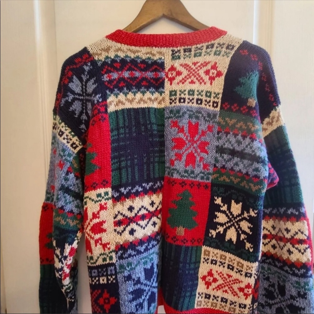 Christmas Sweater - Picture 5 of 6